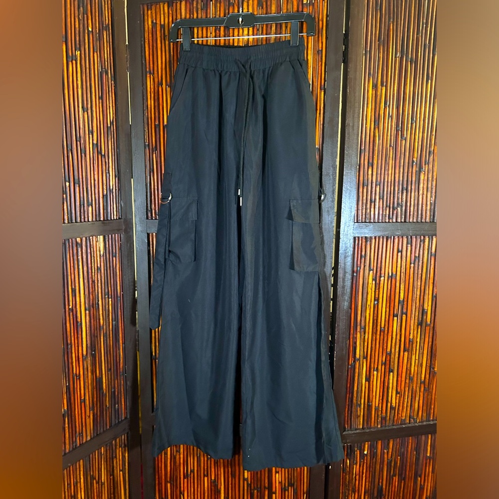 Wide Leg Cargo Pants